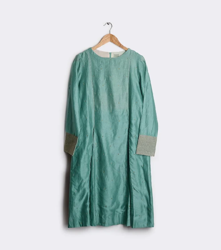Green Zari Embroidered Chanderi Kurta & Pants Set Classic Pleated Pants