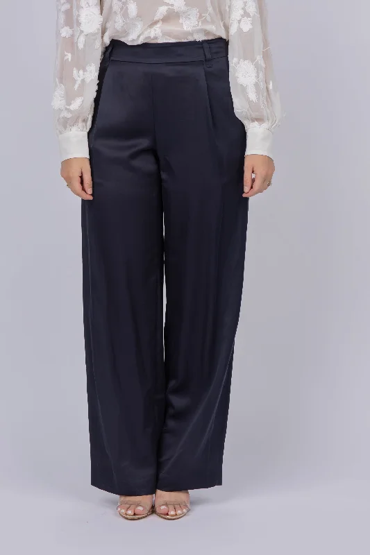 Vince High Waist Silk Blend Pull on Pant in Coastal Casual Sweatpants Style