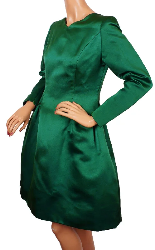 1980s Vintage Dress by Oscar de la Renta for Saks Fifth Avenue in Emerald Green Silk Tunics Timeless classic 1980s Vintage Dress by Oscar de la Renta for Saks Fifth Avenue in Emerald Green Silk Tunics Timeless classic