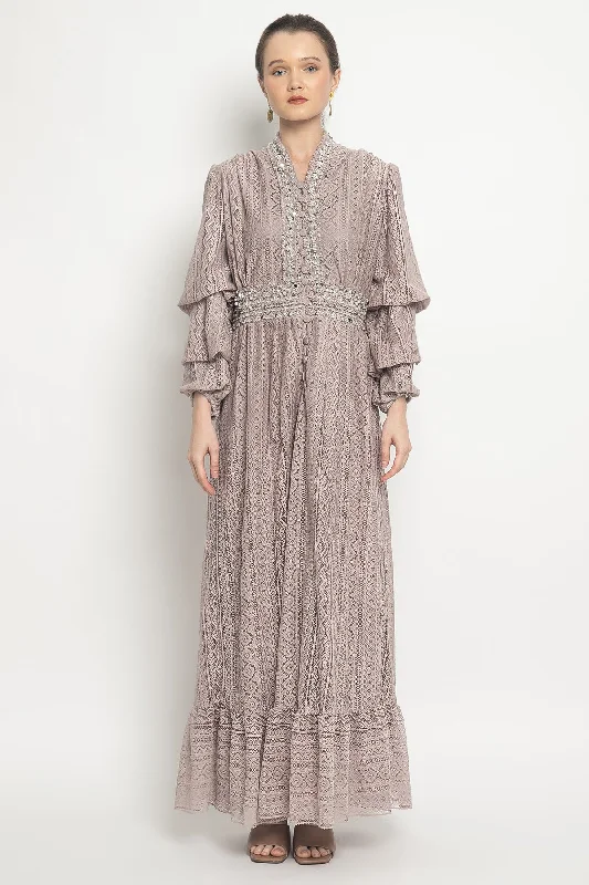Rimaa Dress in Mauve Crew Neckline Sporty