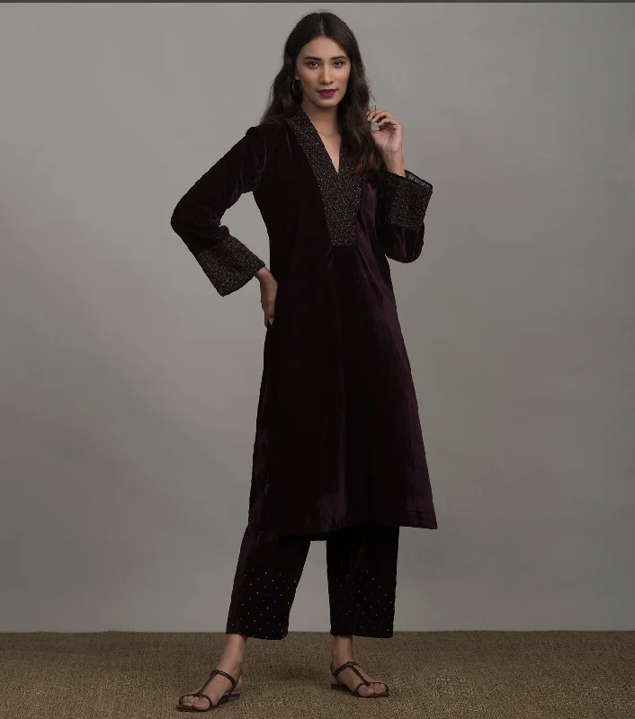 Purple embroidered velvet kurta & pants set High-Waist Yoga Pants