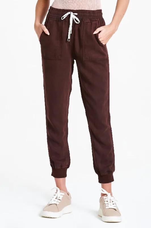 Jacey High Rise Jogger Pants In Dark Oak Classic Pleated Pants