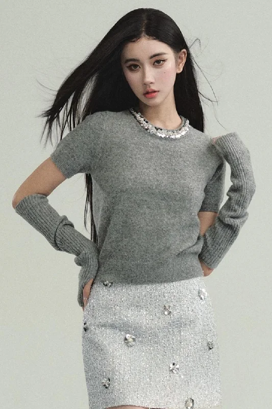 Elegant Layered Look: Pearl-Trimmed Cropped Sweater with Detachable Arm Warmers Zippered Buttoned Snapped Elegant Layered Look: Pearl-Trimmed Cropped Sweater with Detachable Arm Warmers Zippered Buttoned Snapped