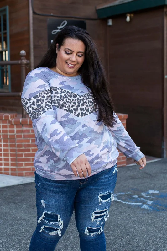 Divided By Nature Pullover Short Puff Sleeve