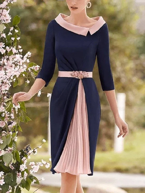 Sheath / Column Mother of the Bride Dress Elegant Jewel Neck Knee Length Stretch Chiffon Half Sleeve with Pleats Crystal Brooch Color Block