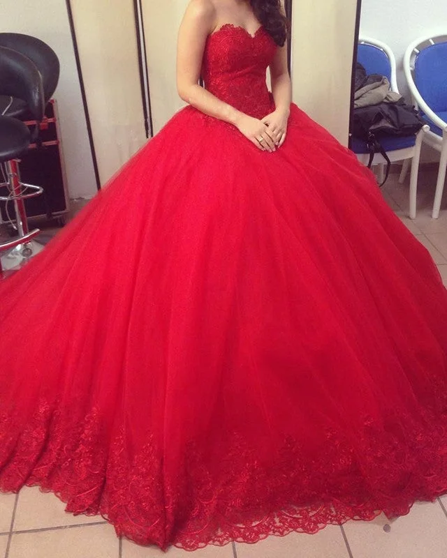 Strapless Corset Tulle Ball Gown Dresses Appliques