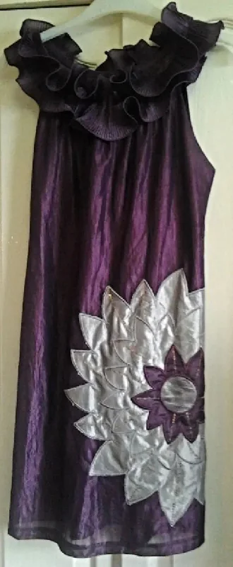 Stunning  RETRO 60's Purple silk Dress, purple ruffle collar&silver star.size10